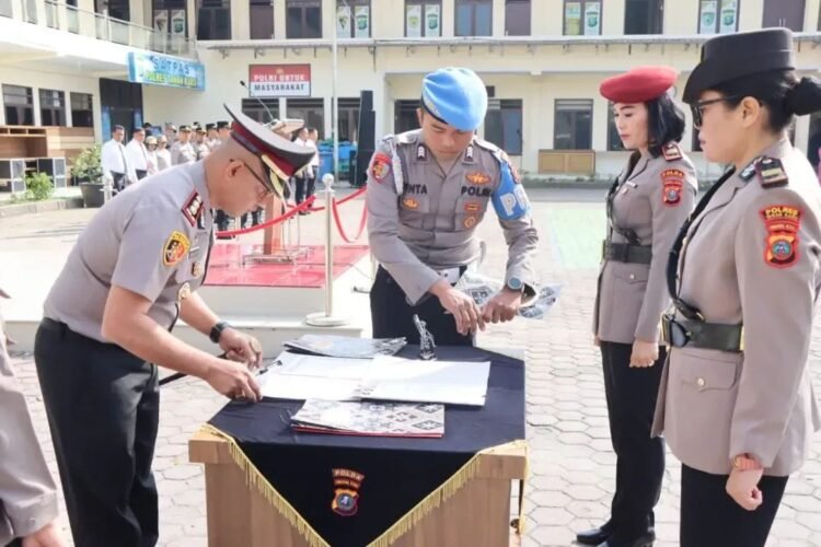 Kapolres Tanah Karo Pimpin Sertijab Tiga Pejabat Utama di Mapolres