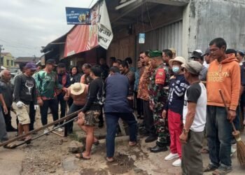Bupati Karo Pimpin Sambang Warga di Tigapanah, Polsek Lakukan Pengamanan