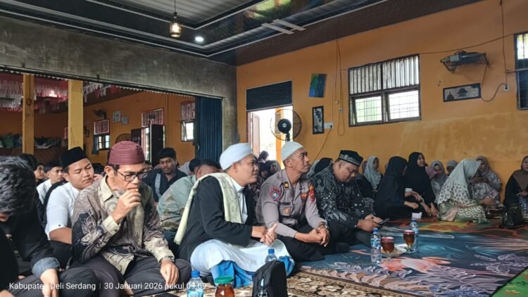 Polsek Kutalimbaru Hadiri Peringatan Isra Mi’raj Nabi Muhammad SAW di SMA Negeri 1 Kutalimbaru