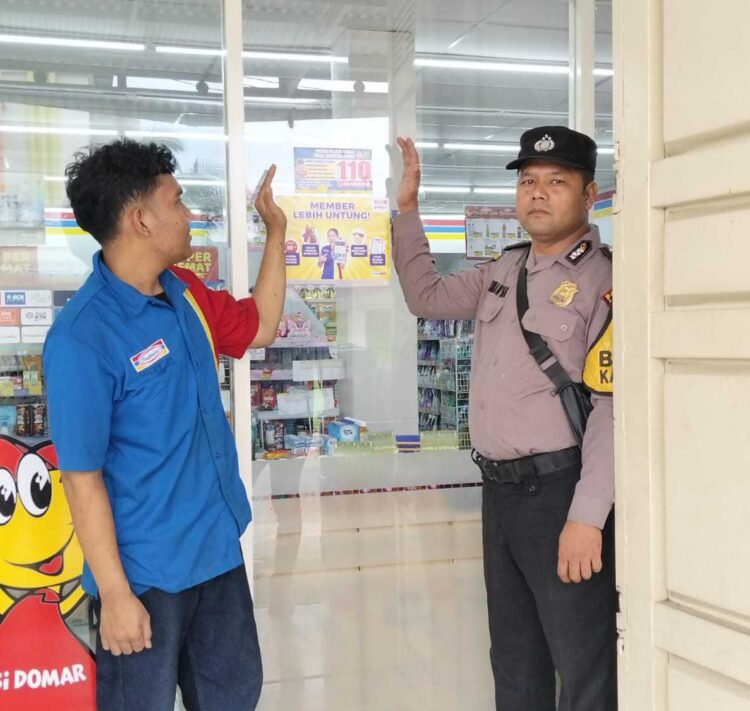 Polres Palas Kreatif: Tempel Stiker Call Center 110, Akses Mudah Laporan Dumas