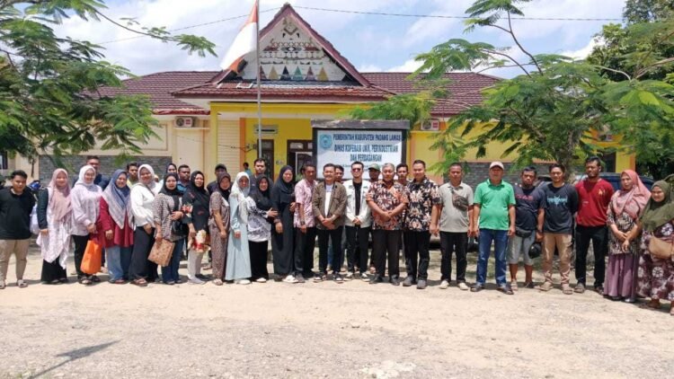 Diskoperindag Kabupaten Palas  Rapat Teknis dengan Para Pedagang: Persiapan Ramadhan Fair 1447 H