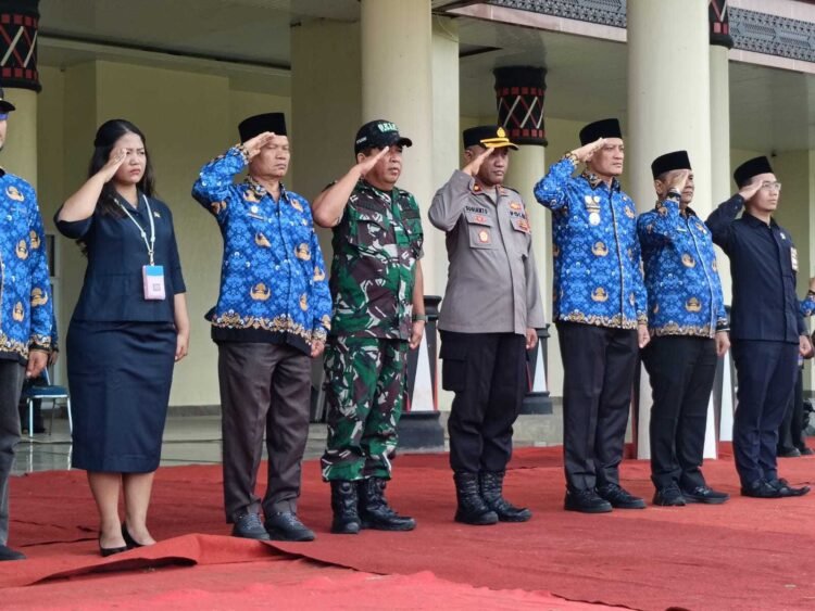Wakapolres Padang Lawas Hadiri Upacara Hari Kesadaran Nasional di Halaman Kantor Bupati