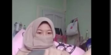 Video Cukur Kumis Viral di TikTok, Aksi Wanita Cantik Bikin Otak ‘Traveling’