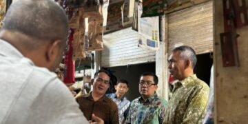 Dewan Pengawas Bulog Sidak Pasar, Pastikan Pasokan Beras SPHP dan Minyak Goreng