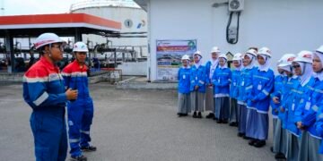 Pertamina Patra Niaga Regional Sumbagut Terima Kunjungan Edukatif Pesantren Darularafah Raya di Fuel Terminal Medan