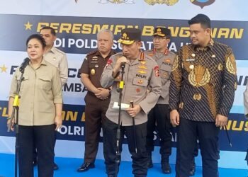 Kapolri Lepas Bantuan 22 Kontainer ke Daerah Bencana di Sumatera