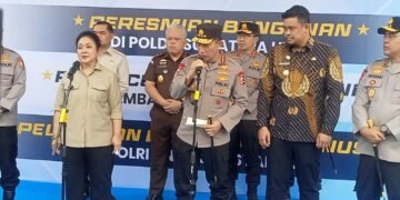Kapolri Lepas Bantuan 22 Kontainer ke Daerah Bencana di Sumatera