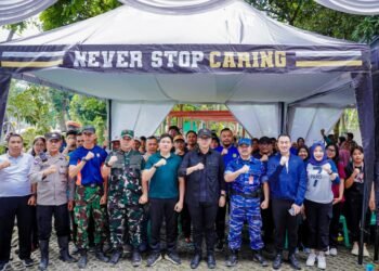 Sapa Warga di Bantaran Sungai Babura, Rico Waas Tegaskan Komitmen Respons Cepat dan Tepat Sasaran