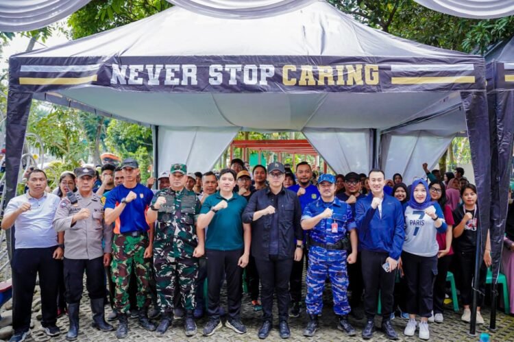 Sapa Warga di Bantaran Sungai Babura, Rico Waas Tegaskan Komitmen Respons Cepat dan Tepat Sasaran