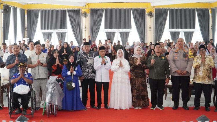 Bupati Langkat Salurkan ZIS Baznas 2026, Siswa dan Guru Ngaji Terdampak Banjir Terima Bantuan