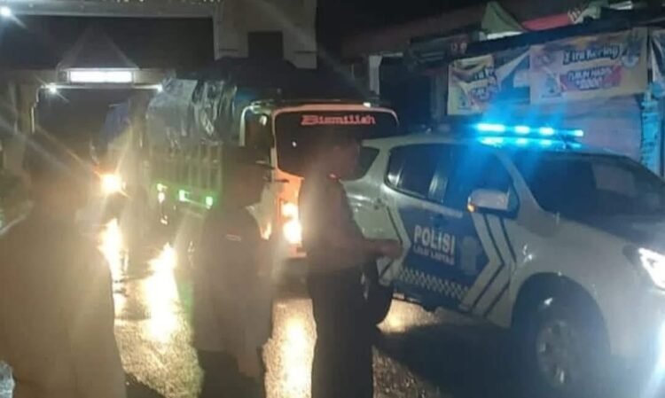 Polsek Mardingding Monitoring Patwal Bantuan Sembako Wakapolri Lintasi Wilayah Tanah Karo