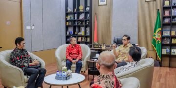 Rico Waas Tekankan Peran Apoteker dalam Perawatan dan Edukasi Obat kepada Masyarakat