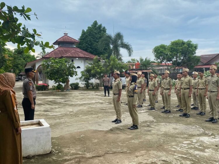 Kabag SDM Polres Padang Lawas Motivasi Pelajar SMA Taruna Bangsa Sibuhuan