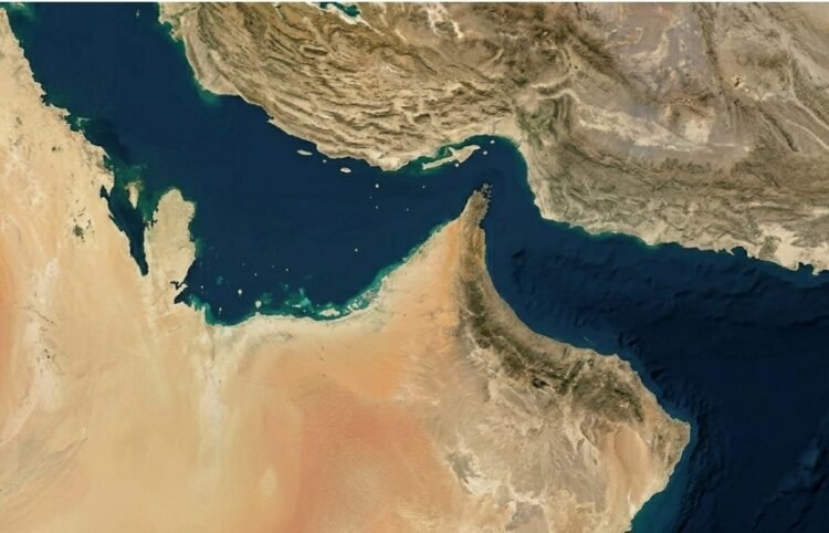 Iran Tutup Selat Hormuz, Harga Minyak Dunia Diprediksi Melejit