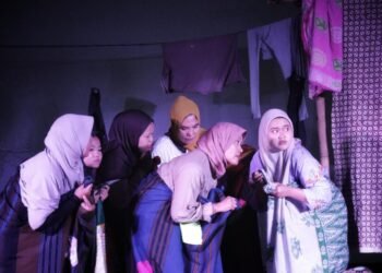 Ketika Data Menjadi Air Mata: Kolaborasi Jurnalis Perempuan dan Seniman Hadirkan Teater Kemanusiaan di Medan