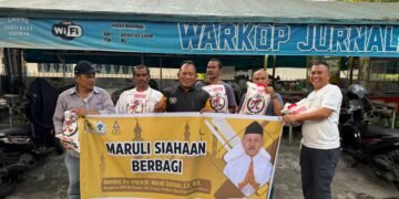 Anggota DPR RI Maruli Siahaan Berikan Bantuan Tali Kasih kepada Wartawan di Medan