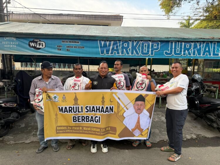 Anggota DPR RI Maruli Siahaan Berikan Bantuan Tali Kasih kepada Wartawan di Medan