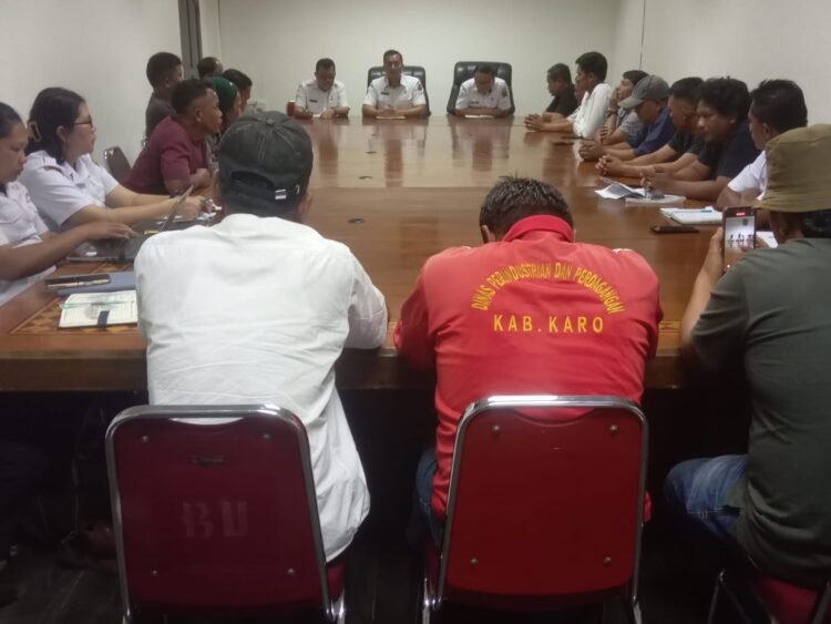 Pemkab Karo Diminta Berikan Solusi untuk Aktivitas Pajak Roga dan Pajak Lau Gendek