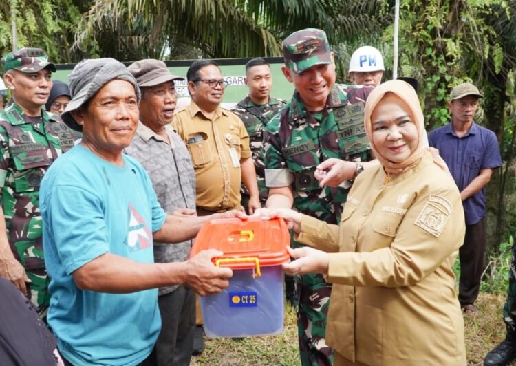 Wabup Tiorita Hadiri Ground Breaking Jembatan Gantung Garuda Merah Putih di Kuala