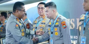 Kombes Pol Ferry Walintukan Raih Dua Penghargaan dari Divisi Humas Polri