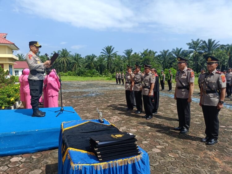 Kapolres Palas Pimpin Upacara Pelantikan Kabag Log, Ren, Kasiwas dan Sertijab Kasat Samapta Serta Kasat Binmas