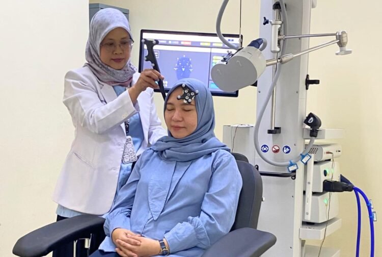 RS Adam Malik Hadirkan Teknologi TMS, Harapan Baru untuk Pemulihan Pasien Neurologi