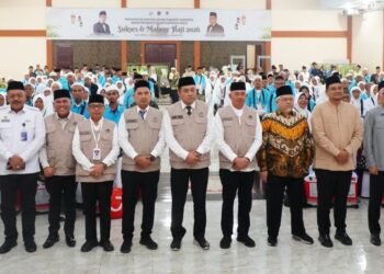 Gubsu dan Bupati Langkat Lepas Kloter 2 Jemaah Calon Haji