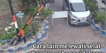 Gegara Aksi Lansia Tutup Jalan, Istilah Selat Hormuz Sidokare Viral dan Nongol di Gmaps