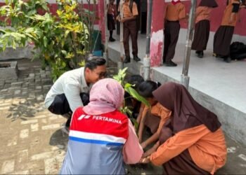 Pertamina Patra Niaga Regional Sumbagut Gelar Edukasi Lingkungan di UPT SDN 065009 