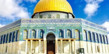 Setelah Ditutup 40 Hari, Masjid Al-Aqsa Dibuka Kembali