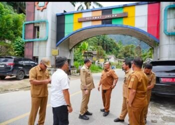 Tinjau Jalan Nasional Penghubung Pakpak Bharat -Kota Subulusalam, Bupati Pakpak Bhararat Harapakan Perhatian Pemerintah Pusat