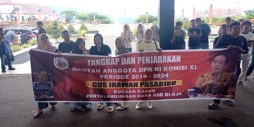DPD WIB Tapsel Demo Gus Irawan Pasaribu yang Diduga Terseret Kasus Korupsi Dana CSR BI-OJK
