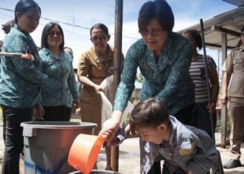 Dukung Ketahanan Pangan, TP PKK Karo Salurkan Bantuan Benih Ikan Lele di Desa Temburun  ​