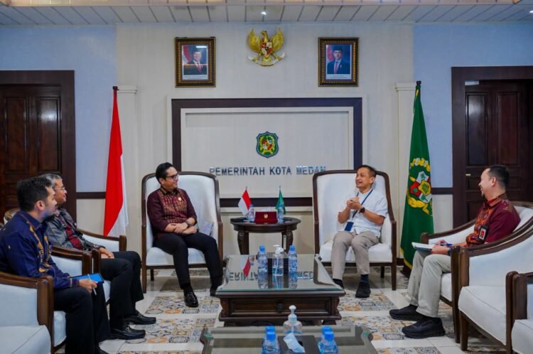 Rico Waas Terima Pamit Kepala OJK Sumut, Pengawasan Judi Online Jadi Sorotan