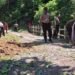 Polsek Juhar dan Warga Rawat Jembatan Pusung-pusung, Penghubung Antar Desa