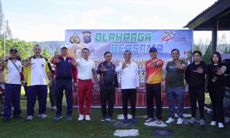 Bupati dan Wakil Bupati Karo Ikuti Olahraga Bersama Dalam Rangka HUT Bhayangkara ke-80