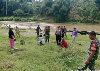 Polsek Tigabinanga Dukung Gerakan Penanaman Pohon Serentak Kodam I/Bukit Barisan