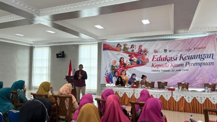 OJK Perkuat Literasi Keuangan Perempuan di Tebing Tinggi untuk Dukung Ketahanan Ekonomi Keluarga