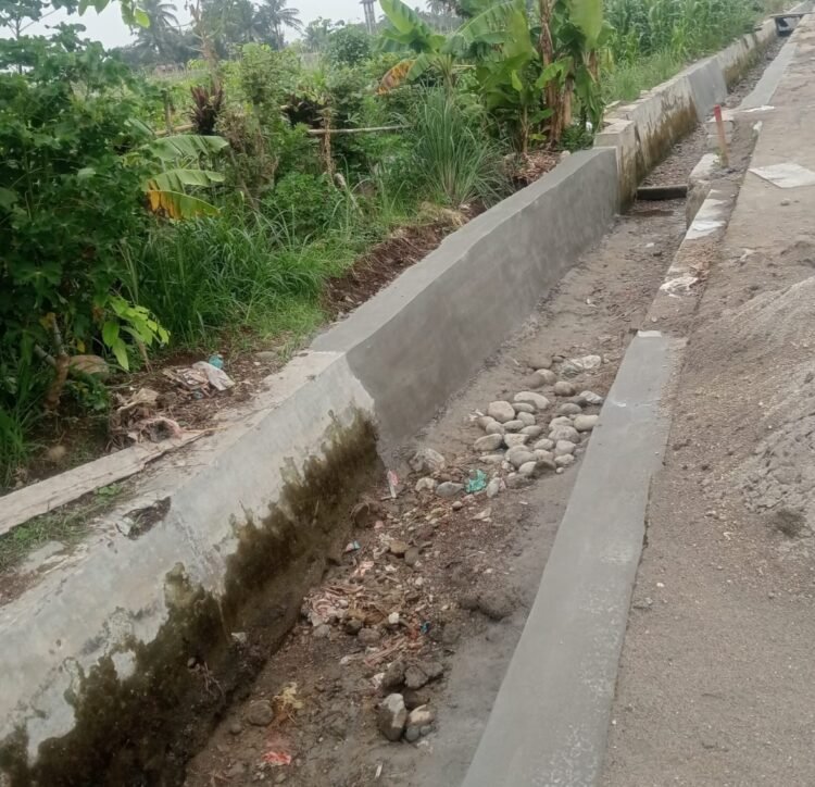 Rehab Jaringan Irigasi di Desa Namorambe Tanpa Plank Proyek