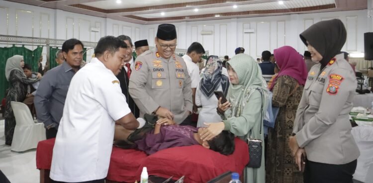 Kapolres Langkat Pimpin Khitanan Massal 152 Anak