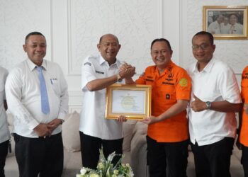 Syah Afandin Raih Penghargaan Basarnas Atas Penanganan Banjir Langkat