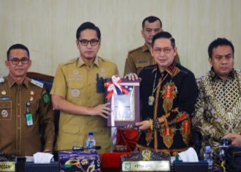 Di DPRD Medan, Rico Waas Paparkan Strategi Efisiensi APBD 2025