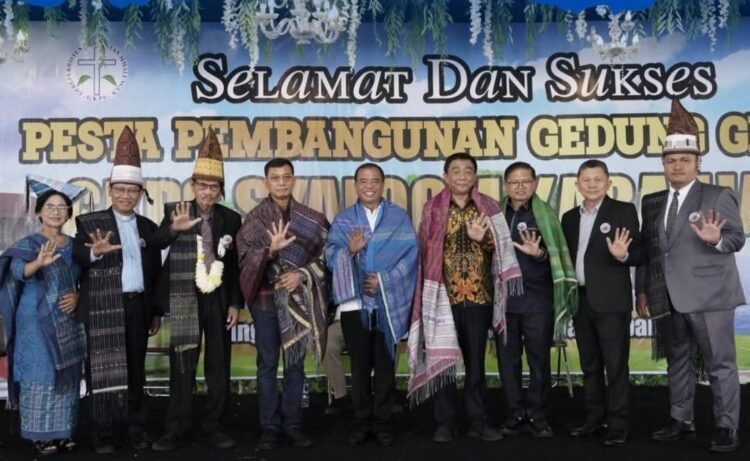 Bupati Karo Antonius Ginting Hadiri Pesta Pembangunan Gedung Gereja GKPS Syaloom Kabanjahe  ​