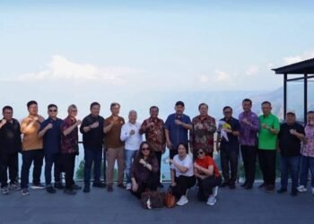 Bupati Karo Perkenalkan Potensi Wisata Karo Ajak Investor dan Perwakilan FGBMFI Kunjungi Sipiso-piso