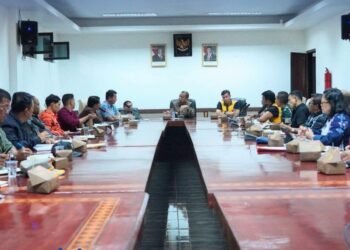 Bupati Karo Pimpin Rapat Pengelolaan Ekowisata Air Panas Semangat Gunung dan Daulu