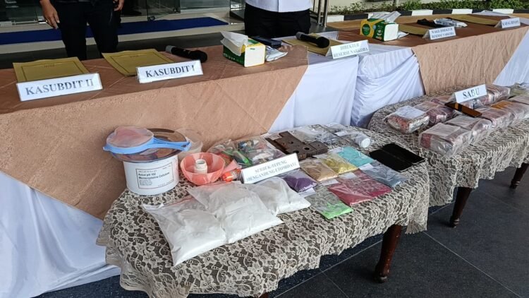 Pasutri Produksi Ekstasi Rumahan di Mangkubumi