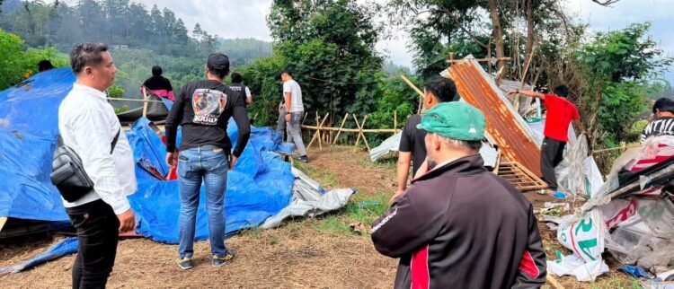 Satres Narkoba Polres Karo Bakar Lokasi Konsumsi Sabu