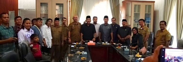 Komisi III DPRD Langkat dan Camat Hinai Dukung Penolakan Pedagang Terhadap Rencana Pembangunan KDMP di Pasar Senin