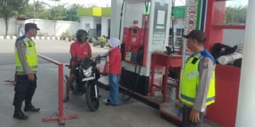Menjaga Keamanan Wilayah, Polsek Padang Tualang Rutin Melaksanakan Patroli Obyek Vital di SPBU