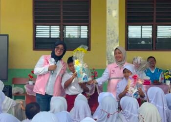 Peduli Kesehatan PT PLN Indonesia Power UBP Pangkalan Susu Bersama Tim Dokter dan Srikandi Berikan Edukasi 6 Langkah Cuci Tangan yang Benar di Sekolah SD Negeri 054951